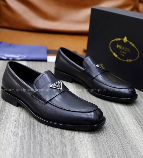 프라다 로고 가죽 로퍼 남성용