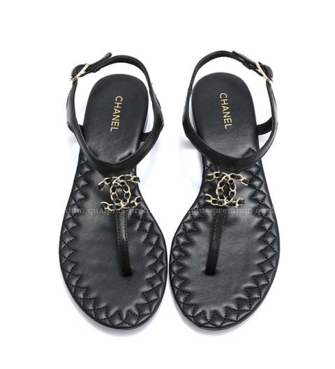 [국내배송] 샤* CC로고 티 샌들