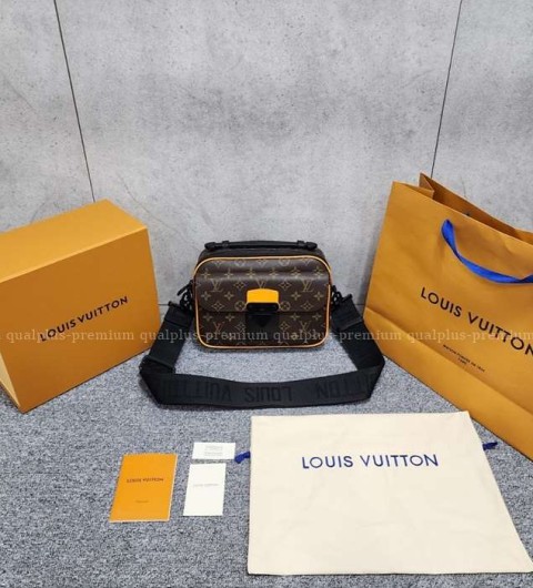 [국내배송] 루*비통 S LOCK 메신저백 남성용
