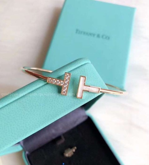 [국내배송] 티*니 와이어 로즈골드 큐빅 오브 펄 팔찌