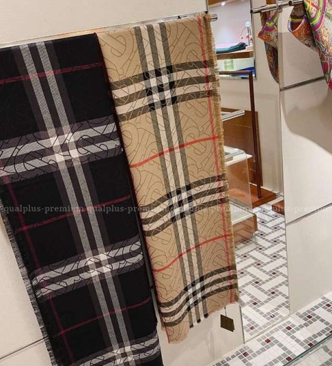 [국내배송] 버*리 메탈락 모노그램 체크 실크 스카프 머플러 (2color)