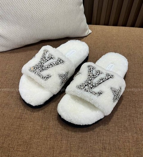 루이비통 LV 퍼 슬리퍼 여성용