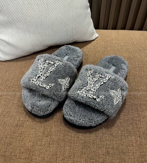 루이비통 LV 퍼 슬리퍼 여성용