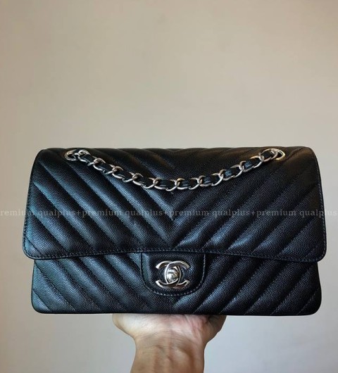 샤넬 클래식 숄더백 미듐