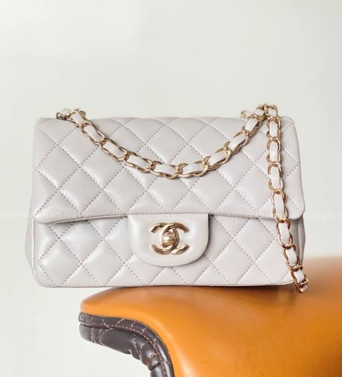 샤넬 클래식 숄더백 미니