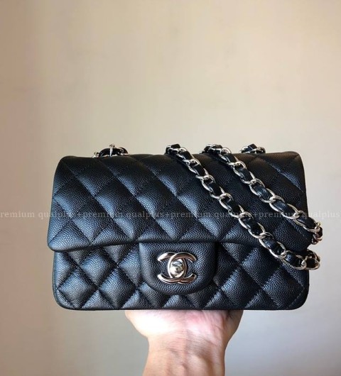 샤넬 클래식 숄더백 미니