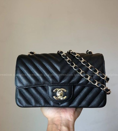 샤넬 클래식 숄더백 미니