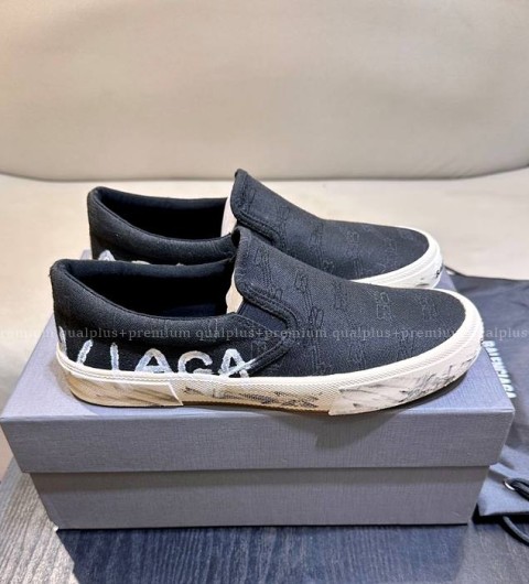 발렌시아가 파리스 슬립온 그래비티 스니커즈 남성용