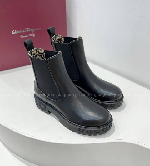 페라가모 간치니 콤뱃 첼시 부츠 여성용 3cm