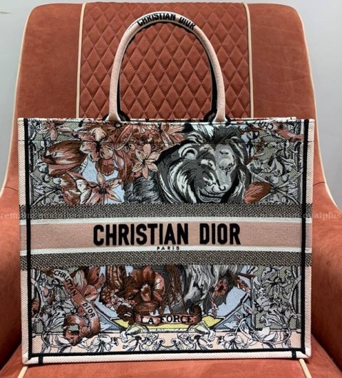 디올 북토트백 라지