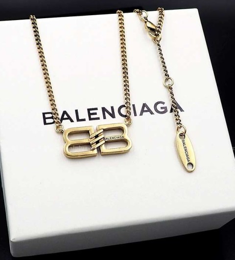 발렌시아가 BB 목걸이