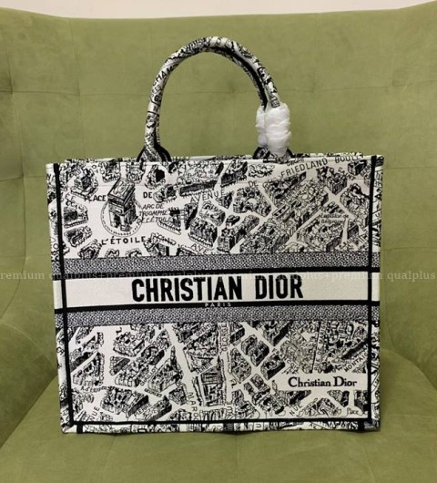 디올 북토트백 라지