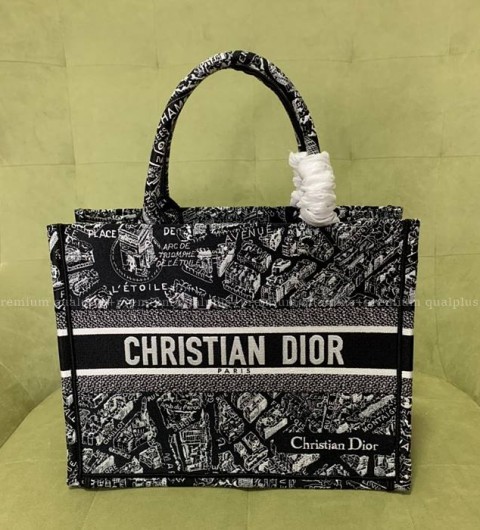 디올 북토트백 미듐