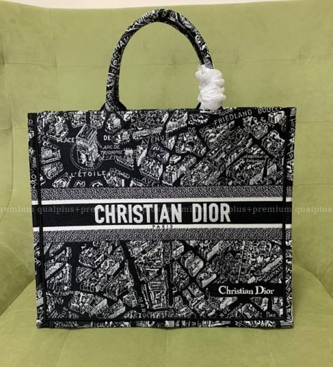 디올 북토트백 라지