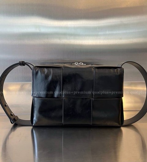 보테가베네타 731165 아르코 카메라 숄더백 미듐 남녀공용