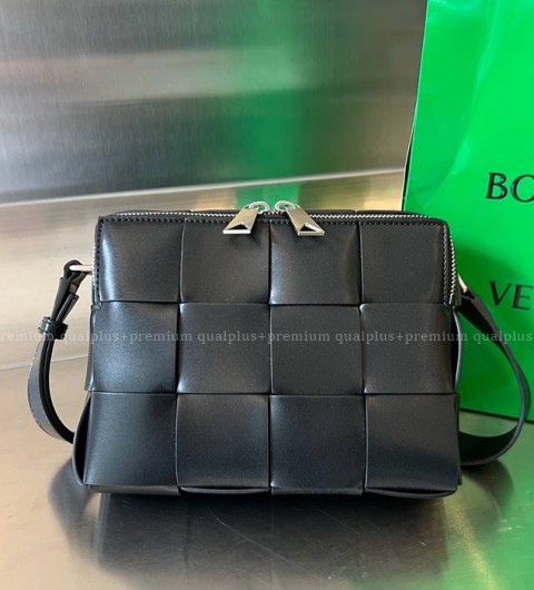 보테가베네타 730027 카세트 카메라 숄더백 남성용