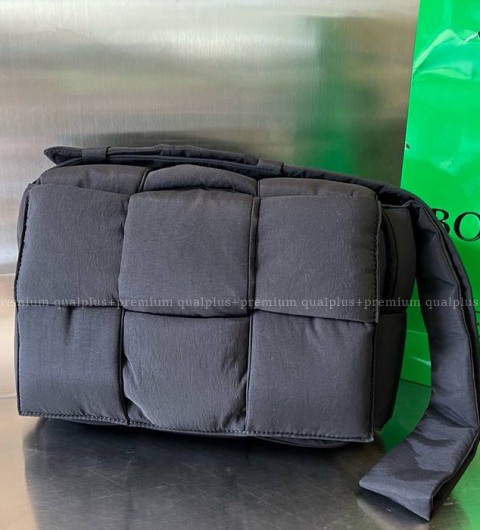 보테가베네타 743623 필로우 카세트 숄더백 남녀공용