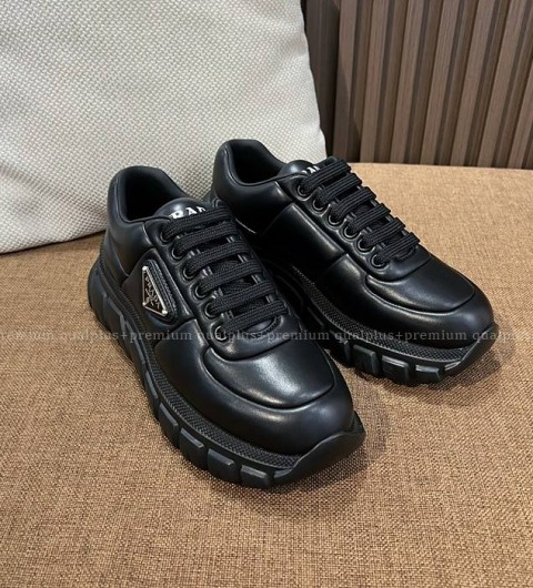 프라다 러너 스니커즈 여성용