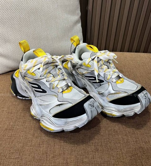 발렌시아가 카고 스니커즈 남녀공용