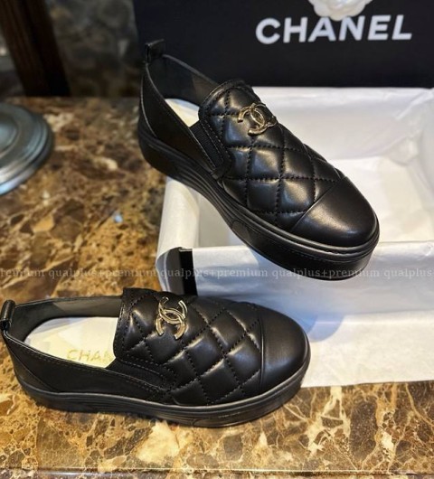 샤넬 퀼티드 CC 슬립온 스니커즈