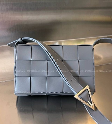 보테가베네타 708768 카세트백 남녀공용