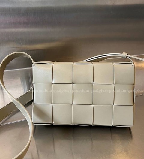 보테가베네타 708768 카세트백 남녀공용