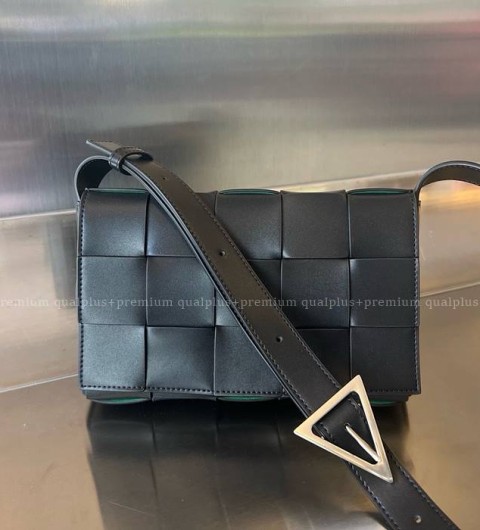 보테가베네타 708768 카세트백 남녀공용