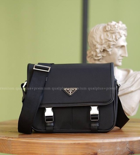 프라다 2VD769 리나일론 사피아노 메신저백 남성용