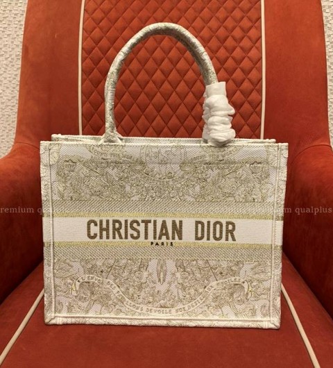 디올 BOOK TOTE 북토트백 미듐
