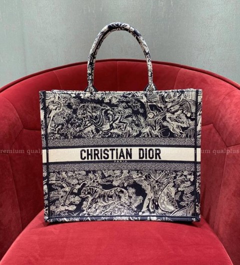 디올 북토트백 라지