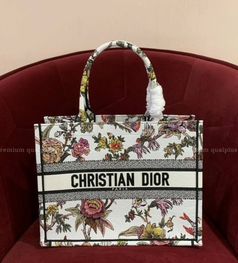 디올 BOOK TOTE 북토트백 미듐