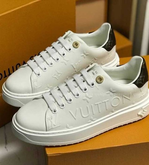 [국내배송] 루*비통 타임 아웃 스니커즈