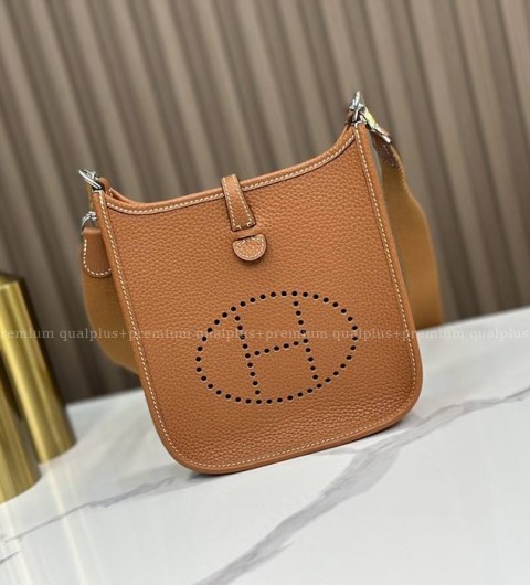 에르메스 에블린 Evelyne 백 TPM 16 미니