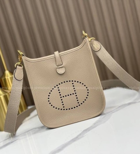 에르메스 에블린 Evelyne 백 TPM 16 미니