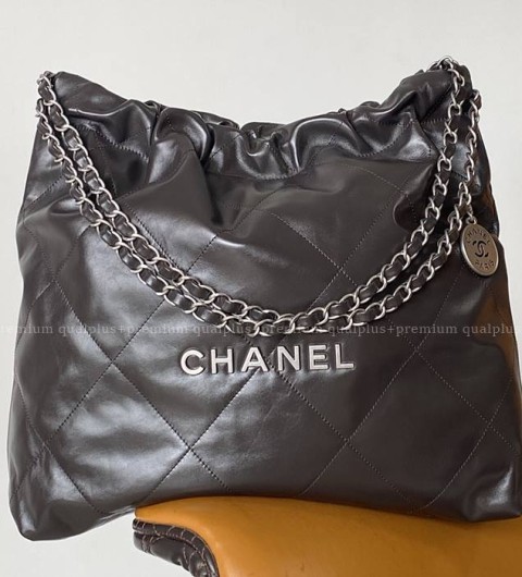 샤넬 22 핸드백 미듐