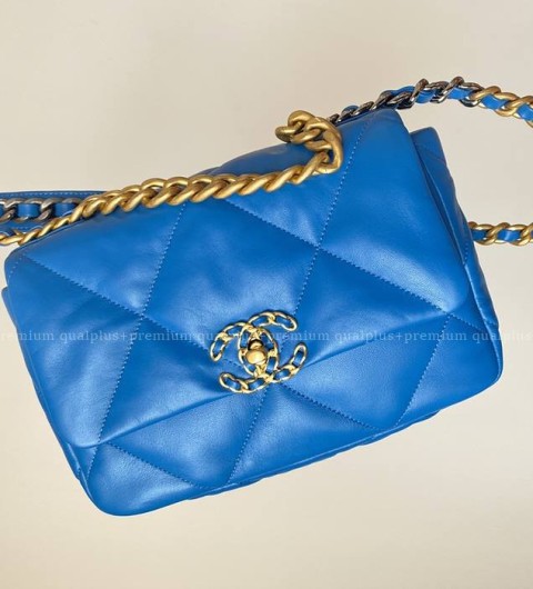 샤넬 19 숄더백 미듐