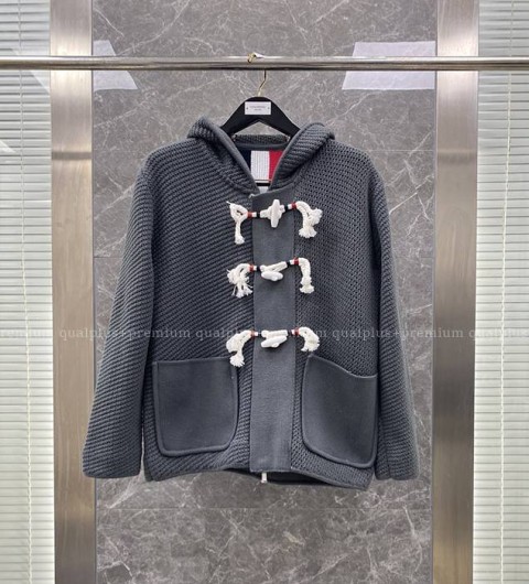 톰브라운 백 스트라이프 숏 코트