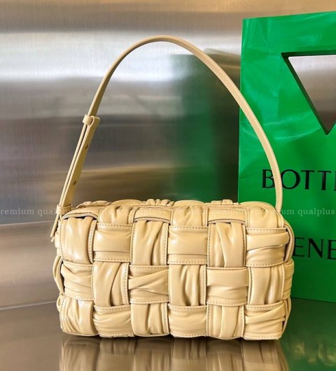 보테가베네타 717090 브릭 카세트 숄더백