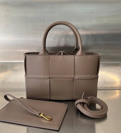 보테가베네타 709337 아르코 토트백 미니