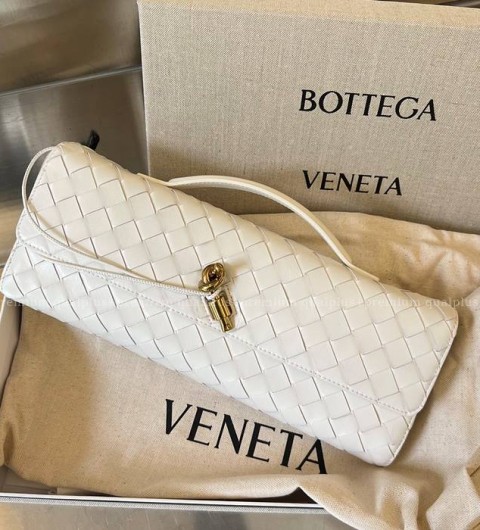 보테가베네타 741511 롱 핸들 클러치백