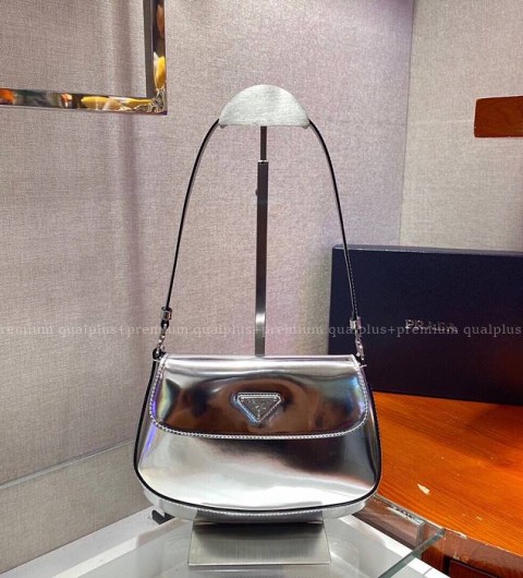 프라다 1BD311 브러쉬드 레더 플랩 숄더백