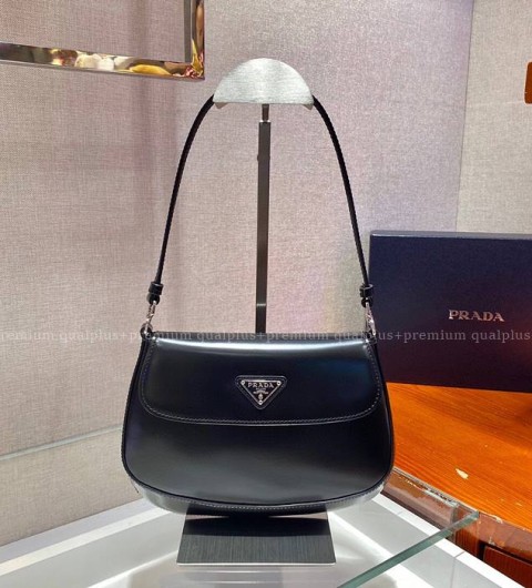 프라다 1BD311 브러쉬드 레더 플랩 숄더백