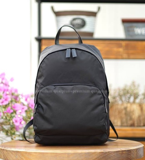 프라다 나일론 백팩