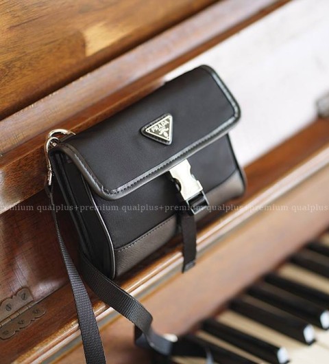 프라다 2ZH108 리나일론 사피아노 스마트폰 케이스 숄더백 남녀공용