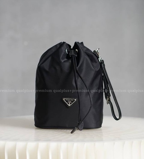 프라다 1NE369 리나일론 파우치