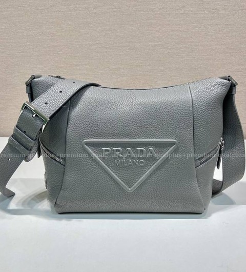 프라다 2VH165 로고 스트랩 숄더백 남성용