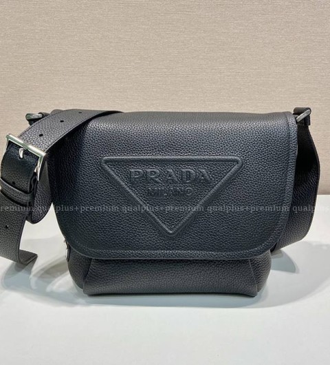 프라다 2VD056 로고 스트랩 숄더백 남성용