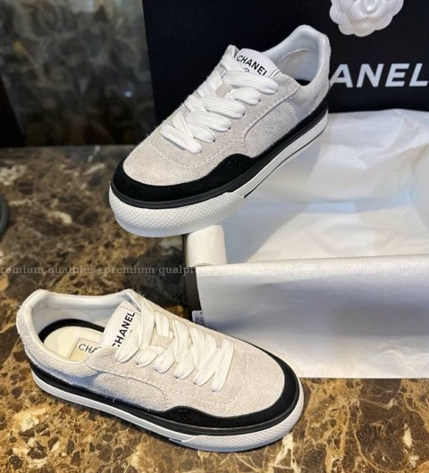 샤넬 23B 벨벳 스웨이드 스니커즈 여성용