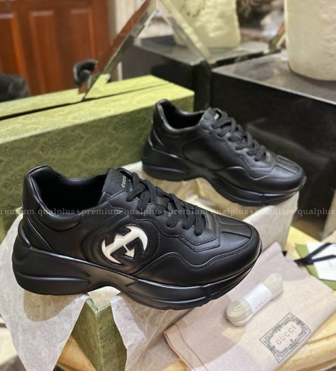 구찌 인터로킹 G 라이톤 스니커즈 남녀공용