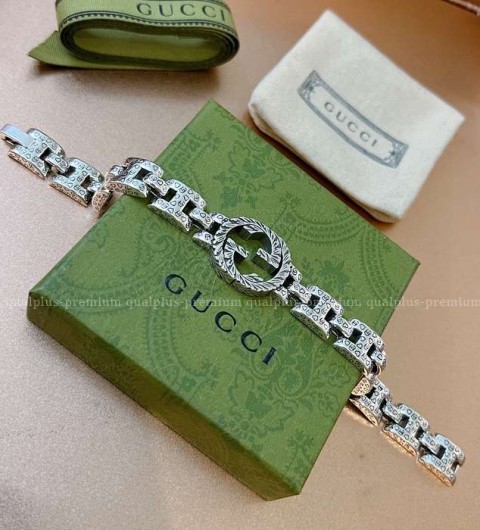 구찌 인터로킹 G 팔찌 남녀공용